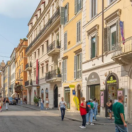 Via Del Corso Charm & View In The Heart Of Roma